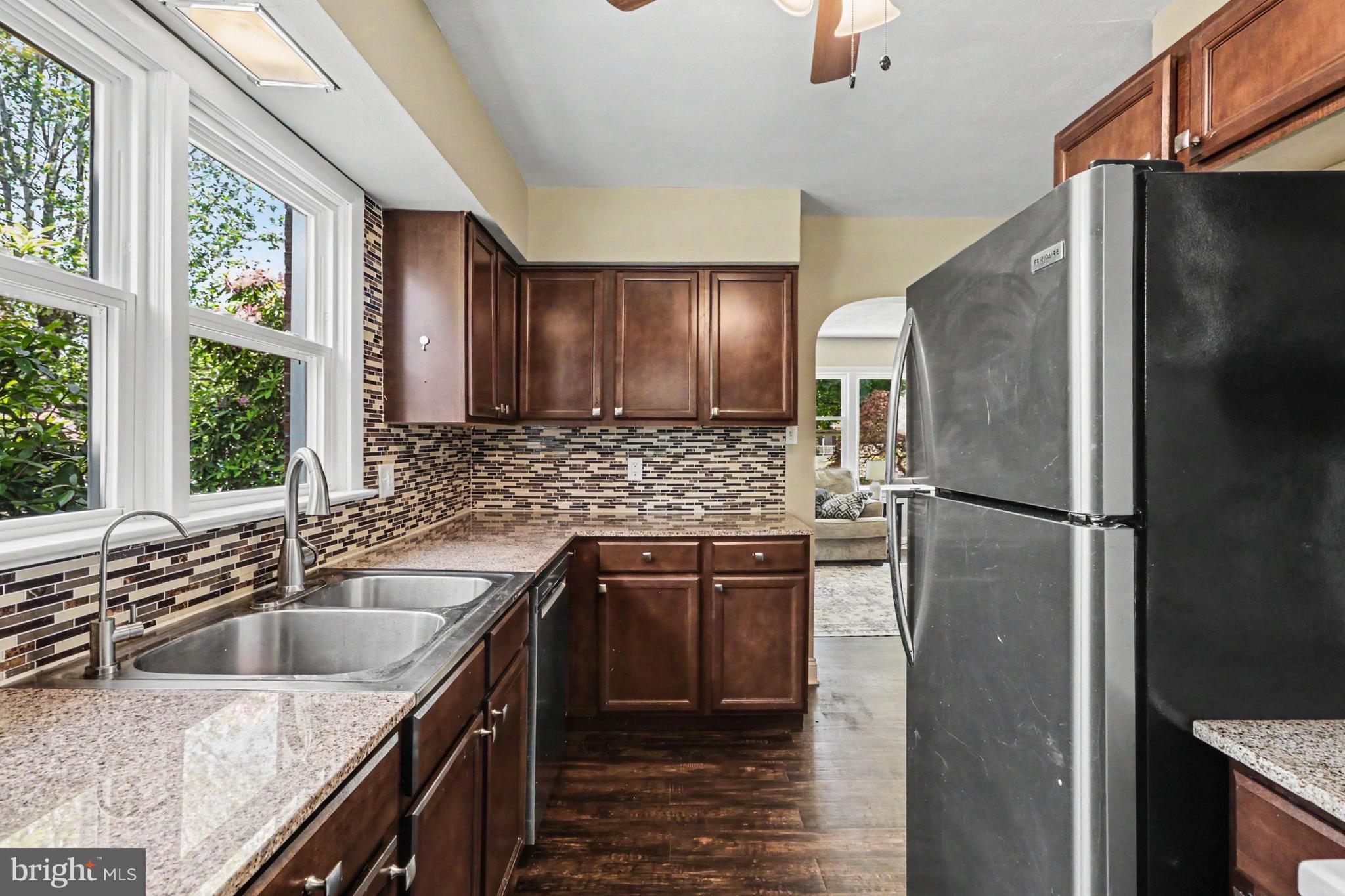 829 Old Forge Road New Cumberland, PA 17070 - Photo 9 of 28