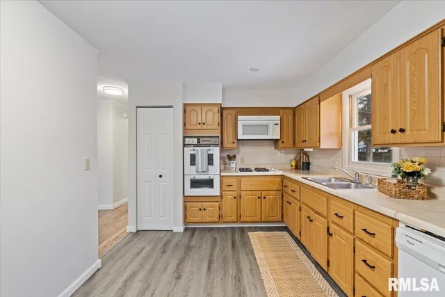 $239,900 | 1005 5th Street A, Hampton, IL 61256