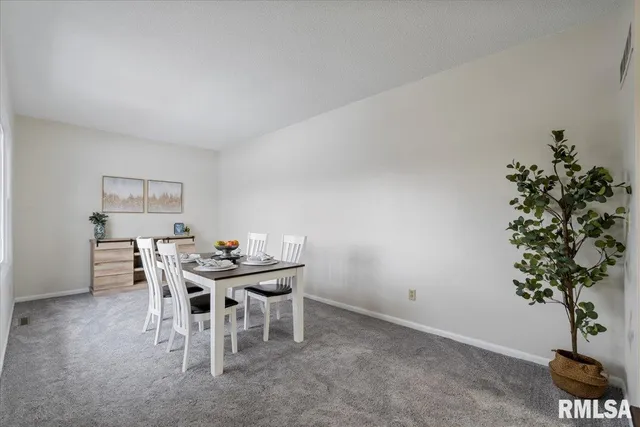 $239,900 | 1005 5th Street A, Hampton, IL 61256