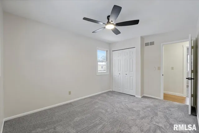 $239,900 | 1005 5th Street A, Hampton, IL 61256