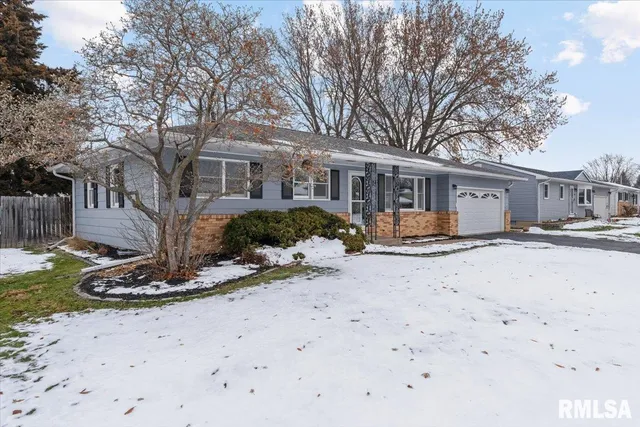 $239,900 | 1005 5th Street A, Hampton, IL 61256