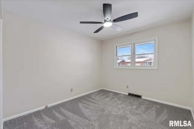 $239,900 | 1005 5th Street A, Hampton, IL 61256