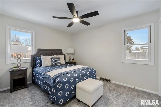 $239,900 | 1005 5th Street A, Hampton, IL 61256