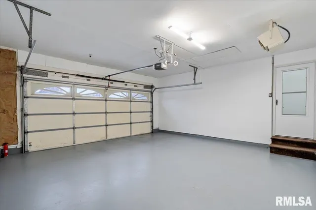 $239,900 | 1005 5th Street A, Hampton, IL 61256