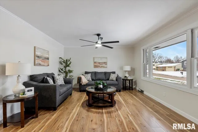 $239,900 | 1005 5th Street A, Hampton, IL 61256