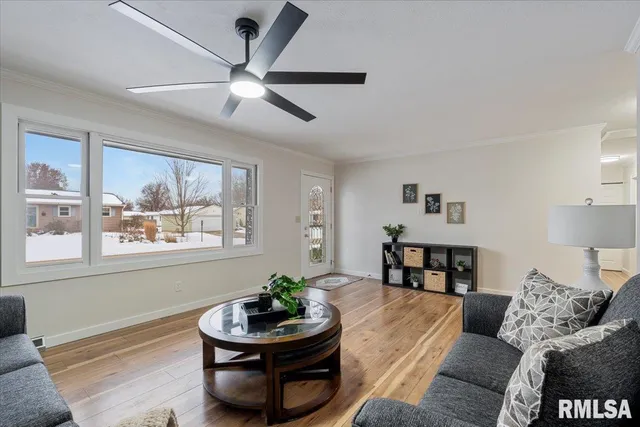 $239,900 | 1005 5th Street A, Hampton, IL 61256