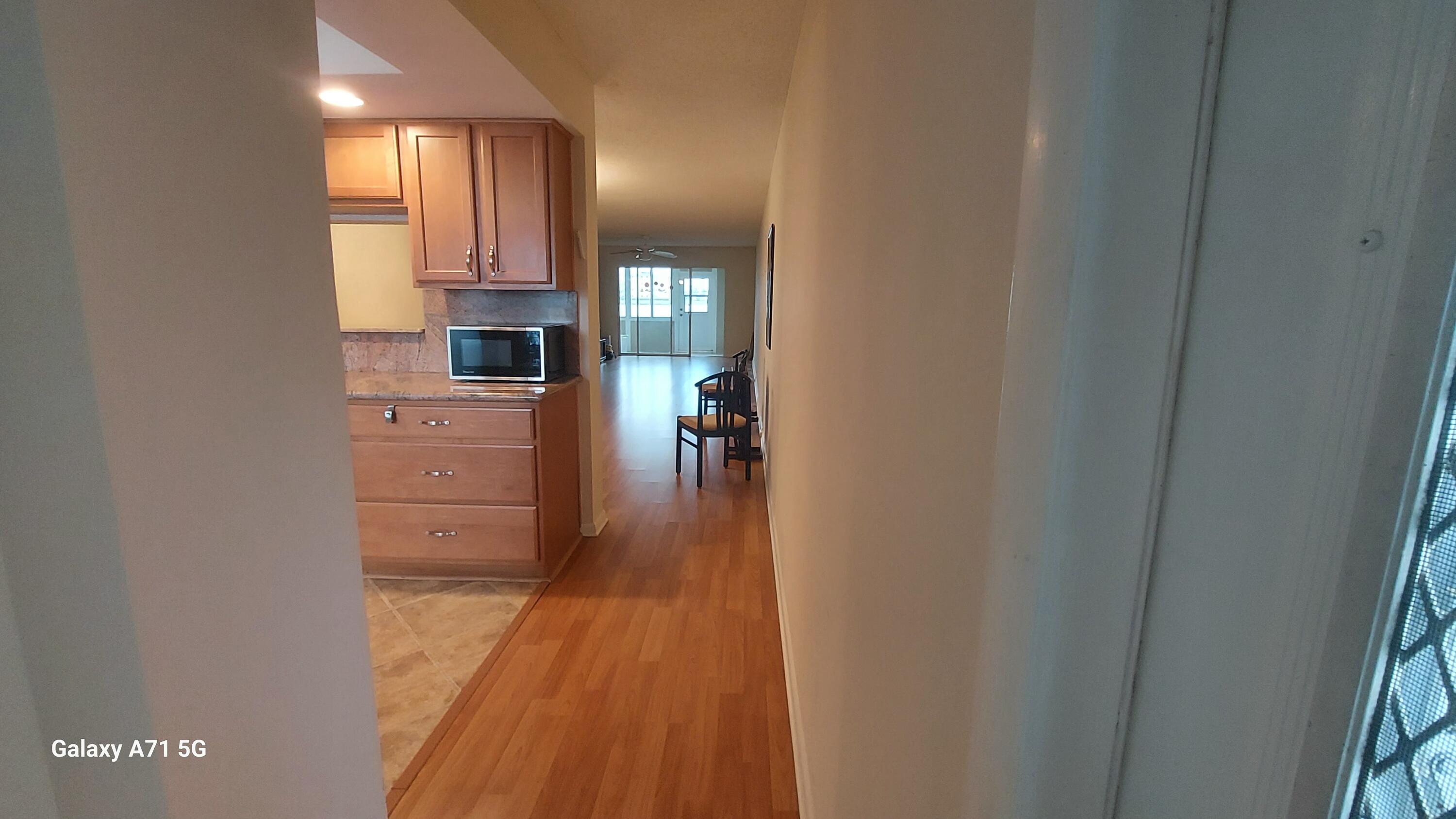 1032 Ainslie Drive, Unit 1032 Boca Raton, FL 33434 - Photo 8 of 39 entrance hall