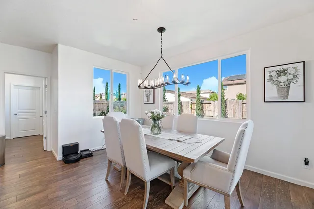 $699,000 | 1006 La Canada Avenue, Clovis, CA 93619