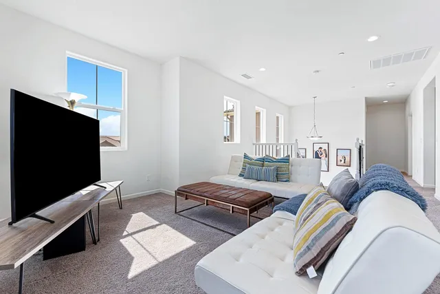 $699,000 | 1006 La Canada Avenue, Clovis, CA 93619