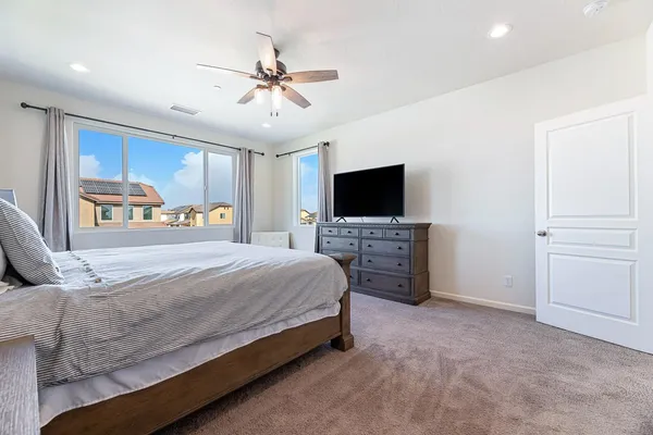 $679,000 | 1006 La Canada Avenue, Clovis, CA 93619