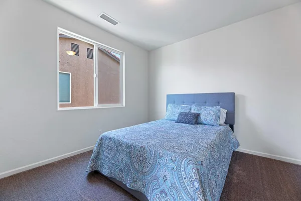 $679,000 | 1006 La Canada Avenue, Clovis, CA 93619