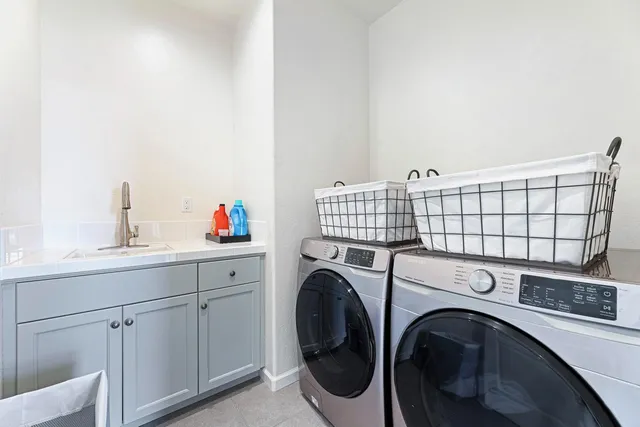 $699,000 | 1006 La Canada Avenue, Clovis, CA 93619