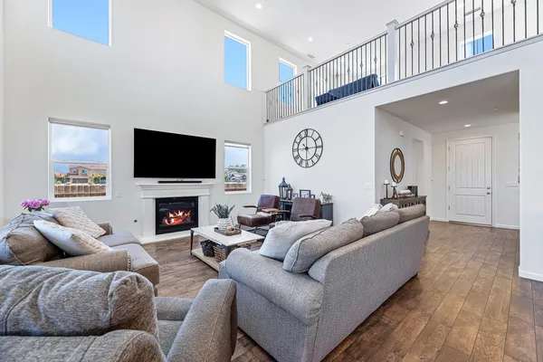 $679,000 | 1006 La Canada Avenue, Clovis, CA 93619