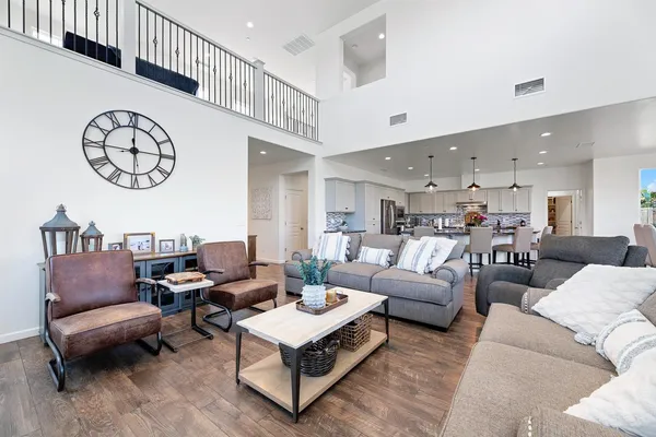 $679,000 | 1006 La Canada Avenue, Clovis, CA 93619