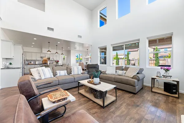 $679,000 | 1006 La Canada Avenue, Clovis, CA 93619