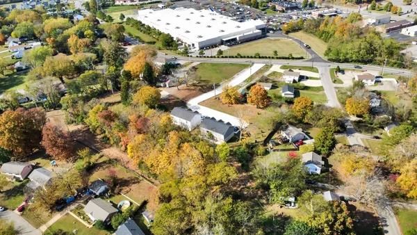 $1,370,000 | 1660 Golf Club Lane, Clarksville, TN 37043