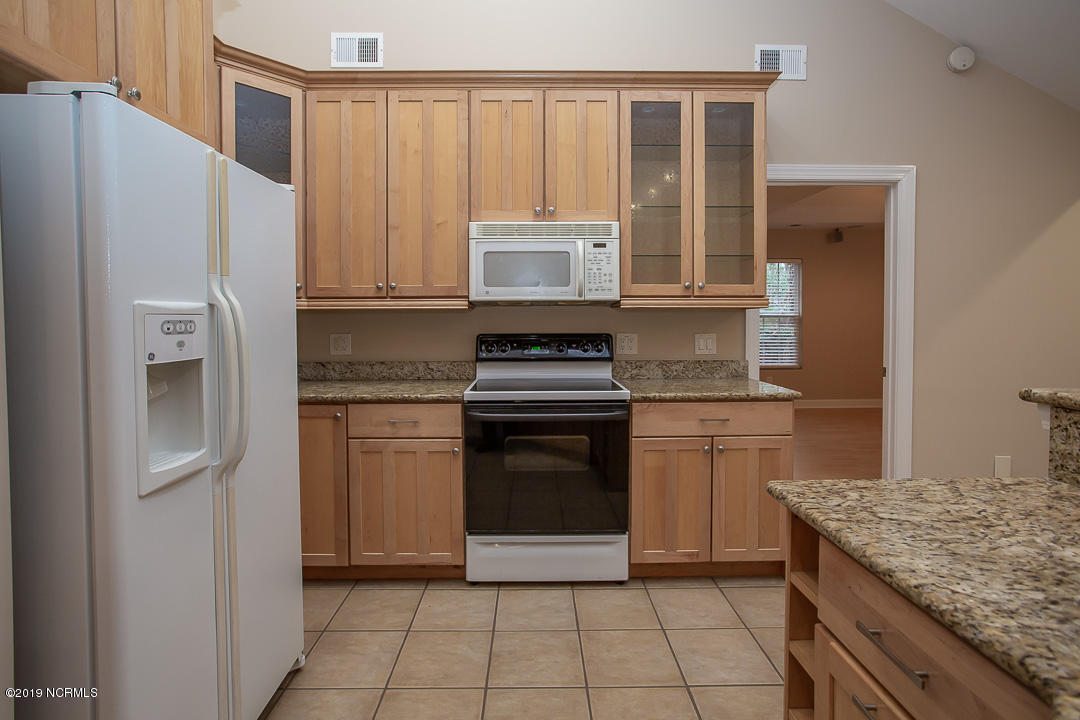 69 Persimmon Road Southwest Carolina Shores, NC 28467 - Photo 12 of 40 A22A0937