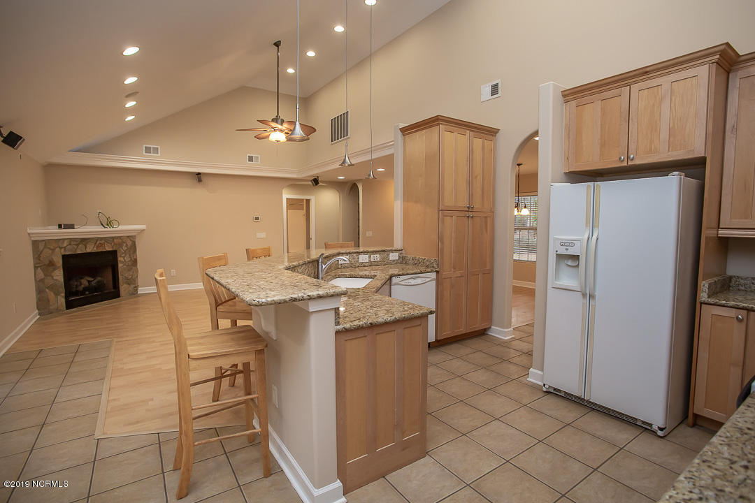 69 Persimmon Road Southwest Carolina Shores, NC 28467 - Photo 10 of 40 A22A0934