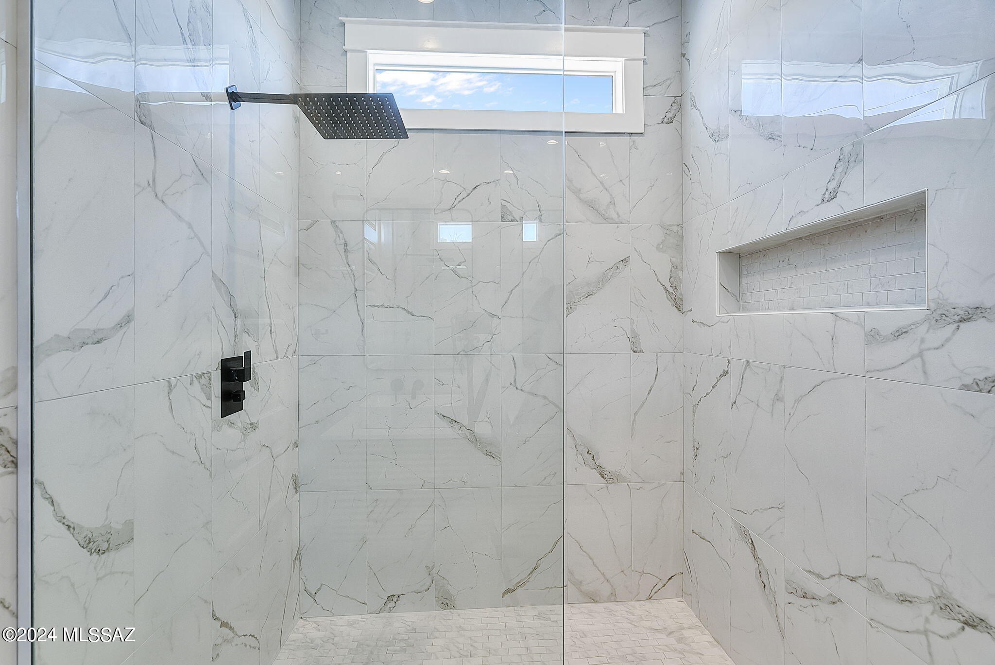 280 Circulo Cerro Rio Rico, AZ 85648 - Photo 25 of 38 a bathroom with a shower