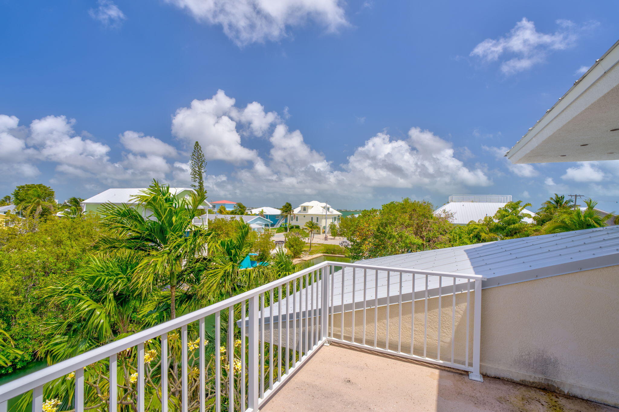 28573 Le Grand Road Summerland Key, FL 33042 - Photo 24 of 41 Balcony