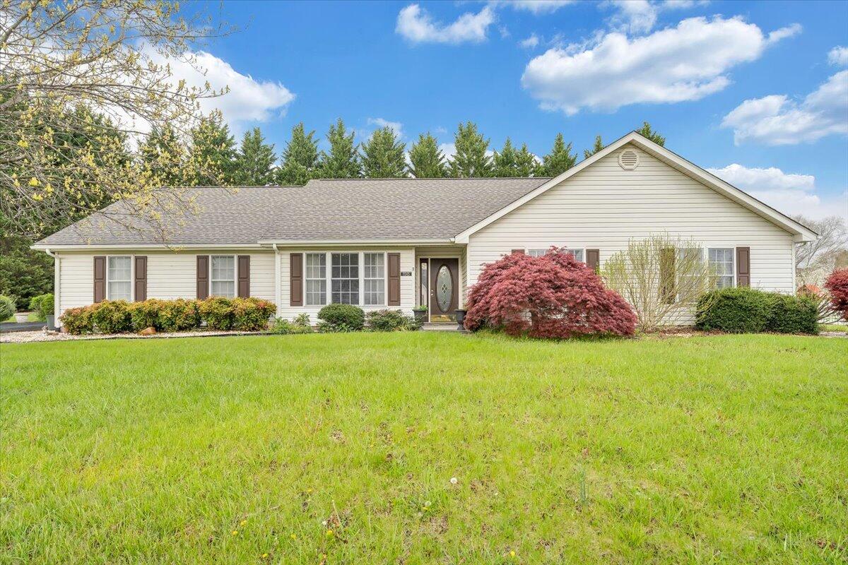 198 Eagle Ridge Roanoke, VA 24012 - Photo 1 of 37 01-MIB05234