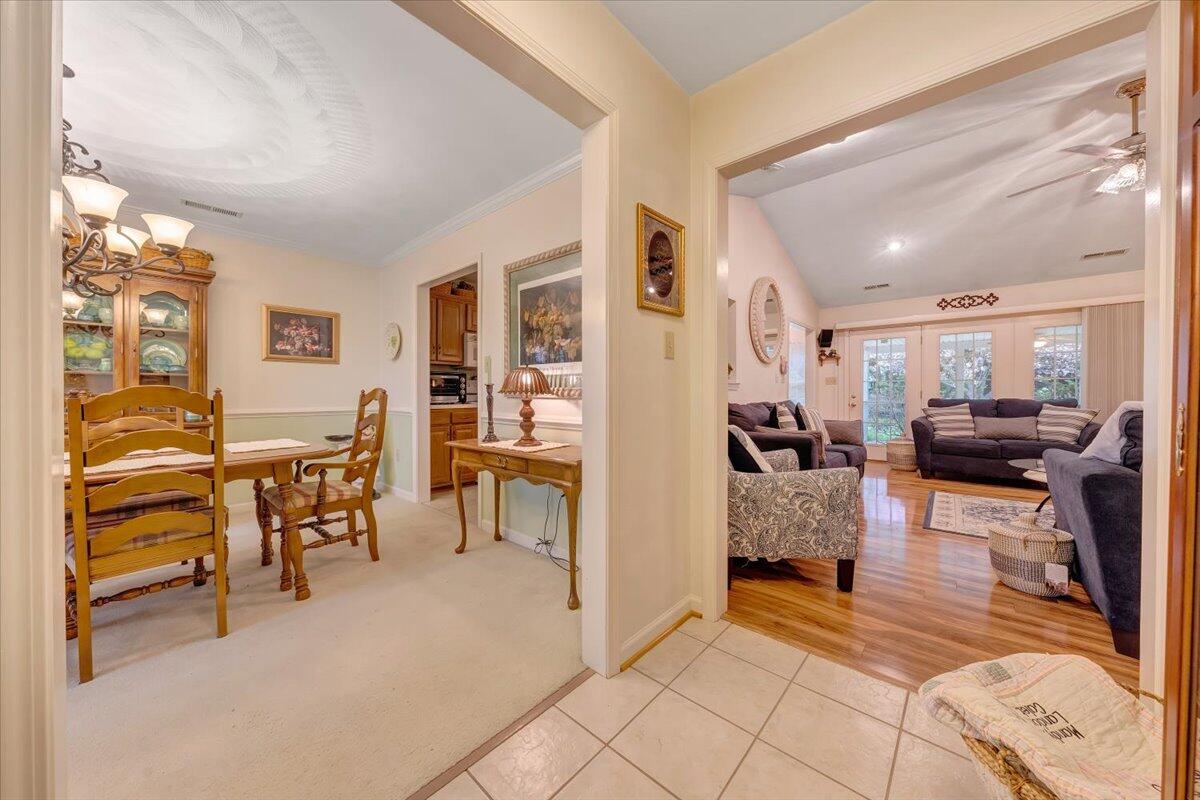 198 Eagle Ridge Roanoke, VA 24012 - Photo 2 of 37 02-MIB05138