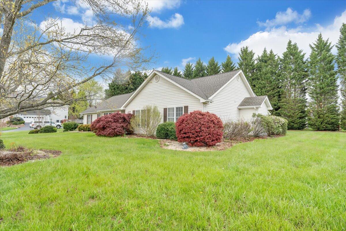 198 Eagle Ridge Roanoke, VA 24012 - Photo 32 of 37 32-MIB05237