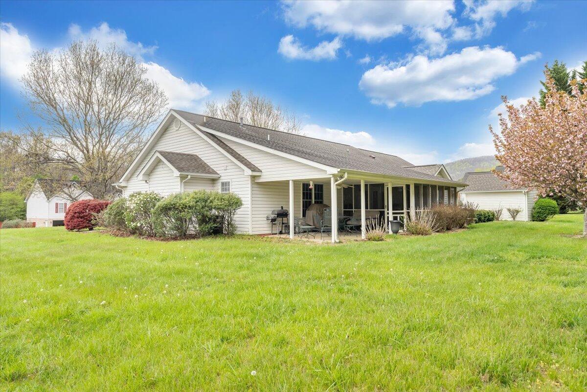 198 Eagle Ridge Roanoke, VA 24012 - Photo 33 of 37 33-MIB05240
