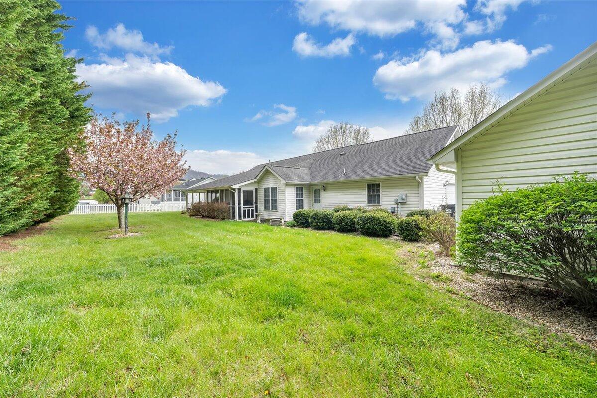 198 Eagle Ridge Roanoke, VA 24012 - Photo 35 of 37 35-MIB05246