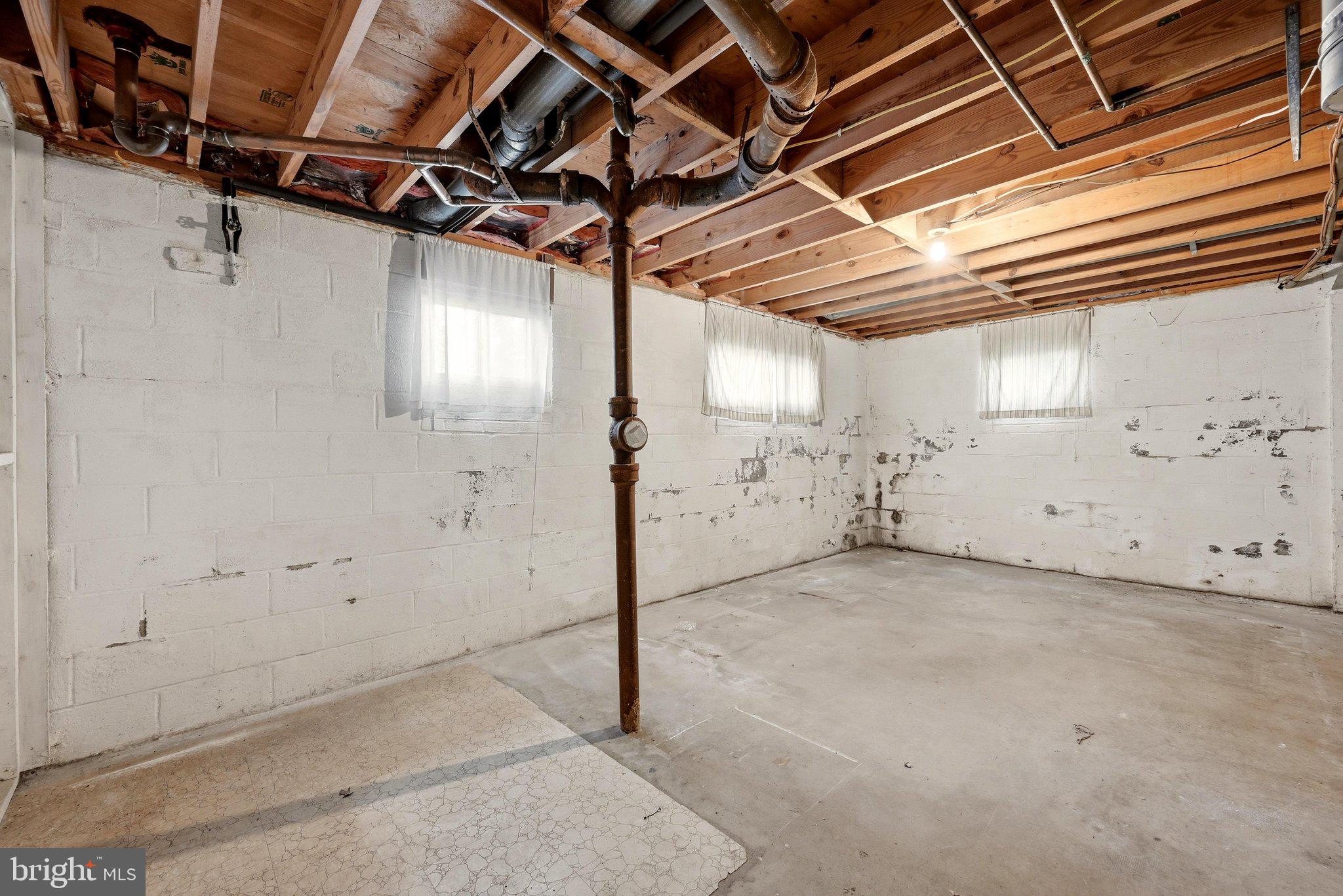 6426 Deepford Street Springfield, VA 22150 - Photo 22 of 32 Basement