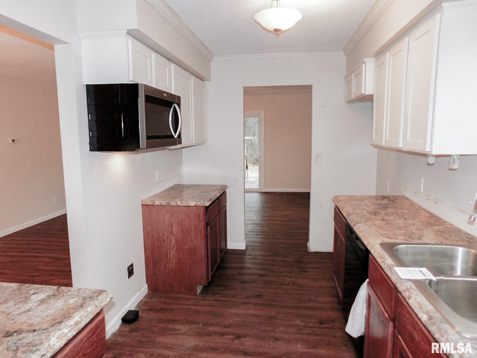 3109 Weaver Road Herrin, IL 62948 - Photo 14 of 25 Gallery Image 14