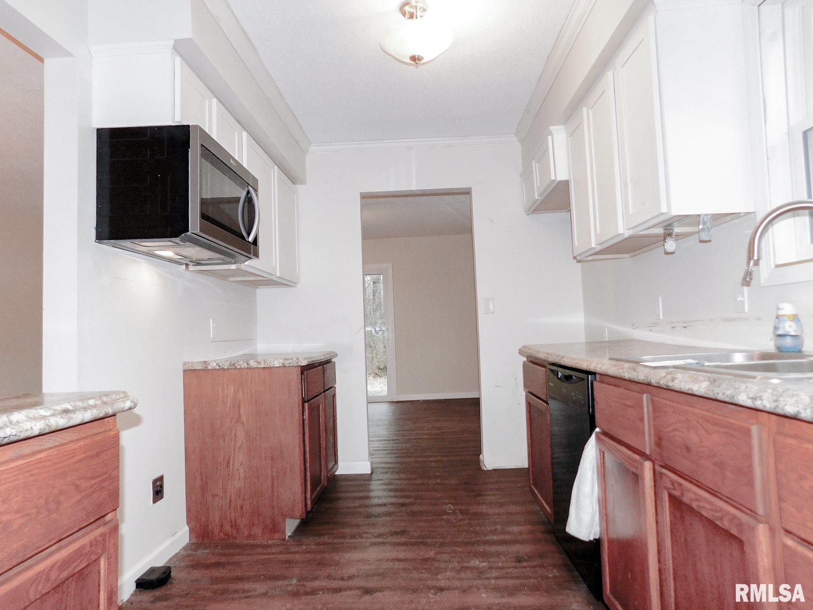 3109 Weaver Road Herrin, IL 62948 - Photo 15 of 25 Gallery Image 15