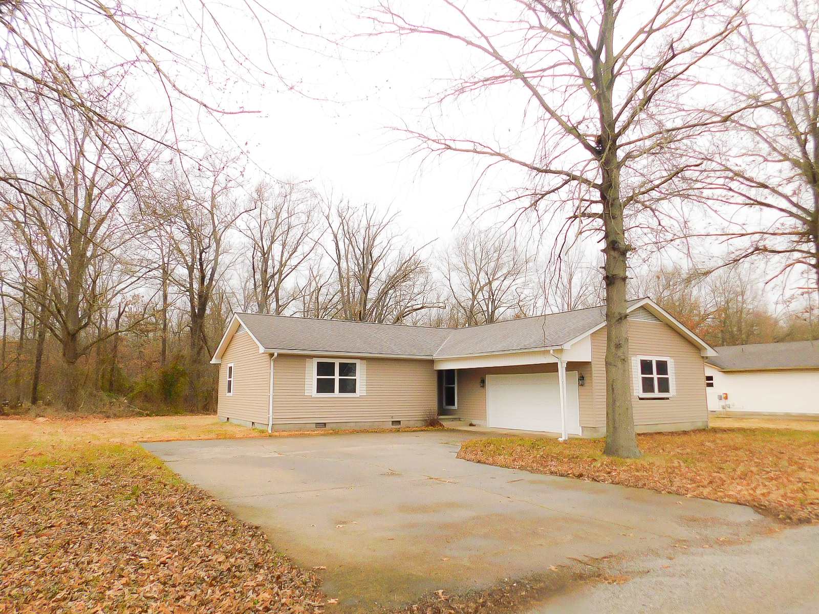 3109 Weaver Road Herrin, IL 62948 - Photo 2 of 25 Gallery Image 2