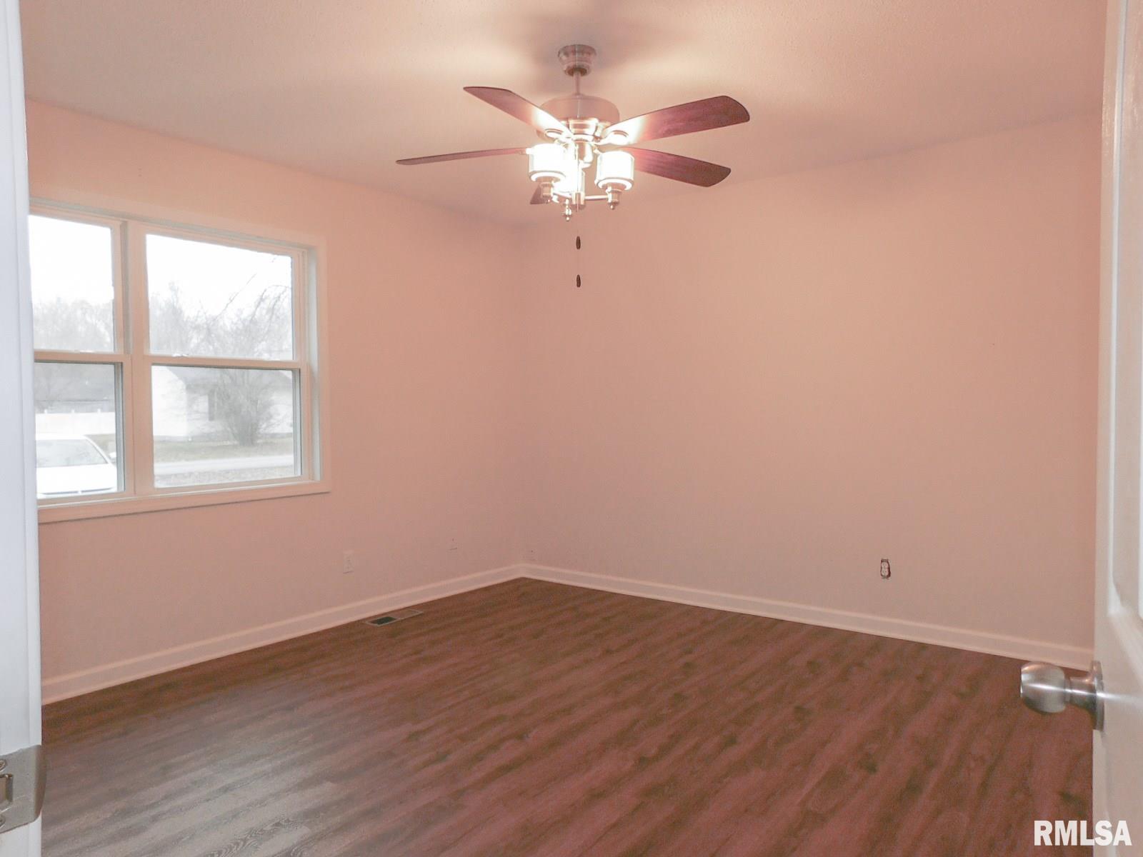 3109 Weaver Road Herrin, IL 62948 - Photo 22 of 25 Gallery Image 22