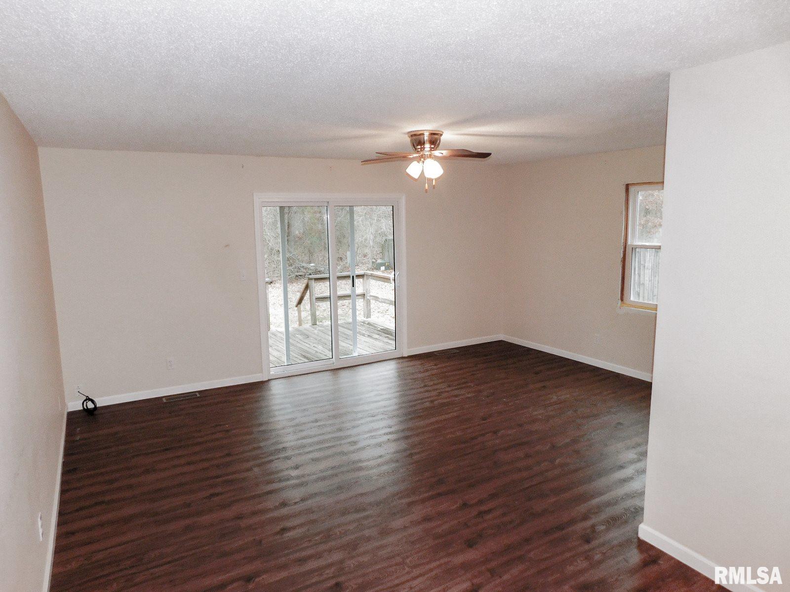 3109 Weaver Road Herrin, IL 62948 - Photo 7 of 25 Gallery Image 7