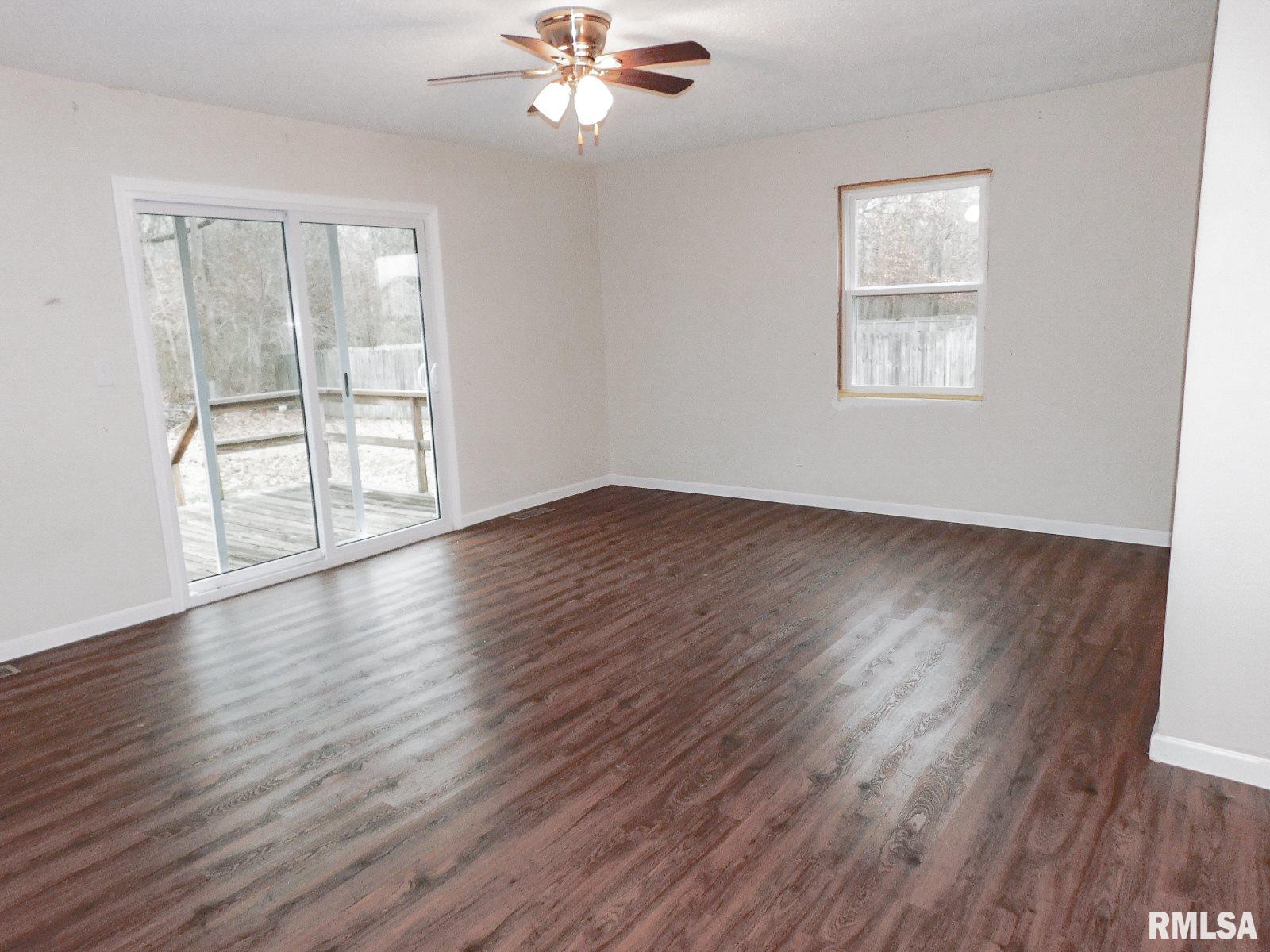 3109 Weaver Road Herrin, IL 62948 - Photo 10 of 25 Gallery Image 10