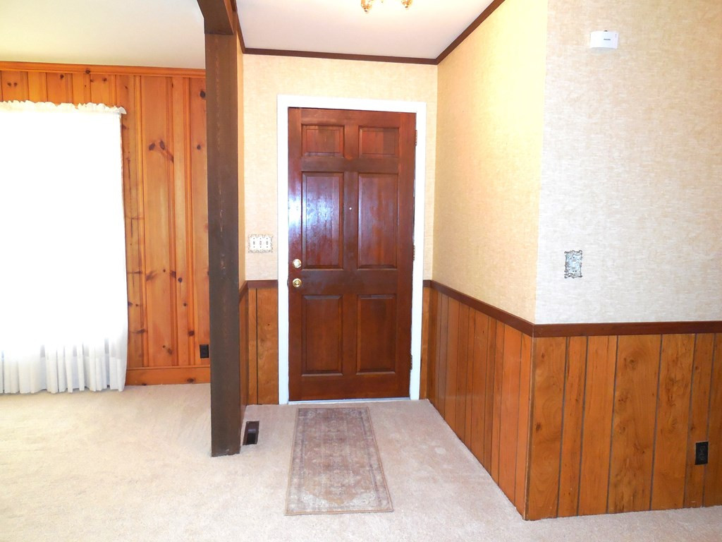 288 Pinehill Road Orangeburg, SC 29115 - Photo 3 of 30 Foyer