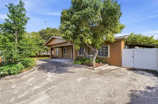 $650,000 | 490 East 45th Street, Hialeah, FL 33013