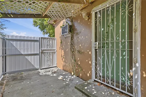 $650,000 | 490 East 45th Street, Hialeah, FL 33013