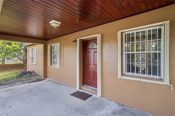 $650,000 | 490 East 45th Street, Hialeah, FL 33013