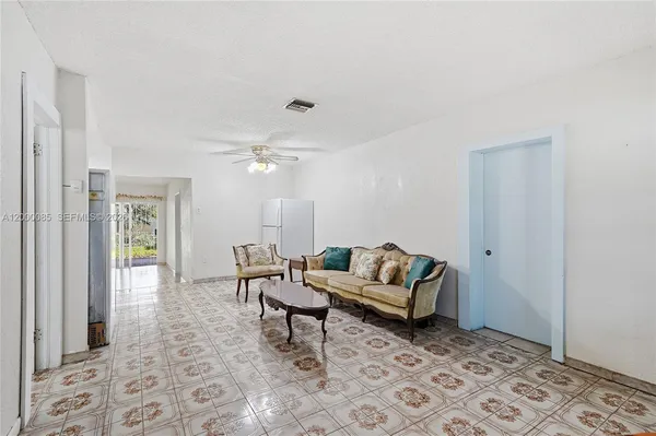 $650,000 | 490 East 45th Street, Hialeah, FL 33013