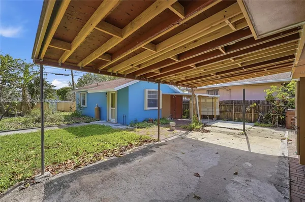$650,000 | 490 East 45th Street, Hialeah, FL 33013