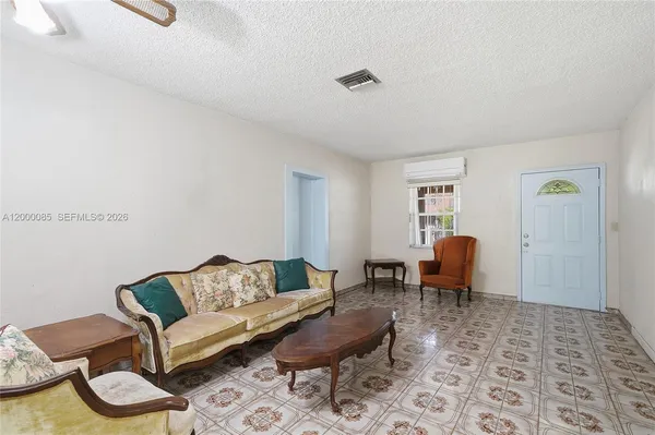 $650,000 | 490 East 45th Street, Hialeah, FL 33013