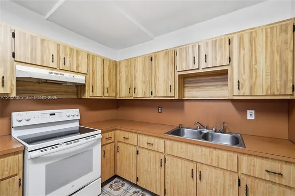 $650,000 | 490 East 45th Street, Hialeah, FL 33013