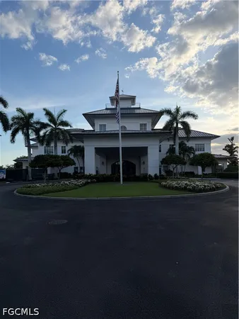 $1,375,000 | 4700 Yacht Harbor Drive, Unit 622, Naples, FL 34112