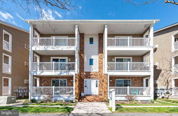 $325,000 | 14405 Lighthouse Avenue, Unit 112, Ocean City, MD 21842
