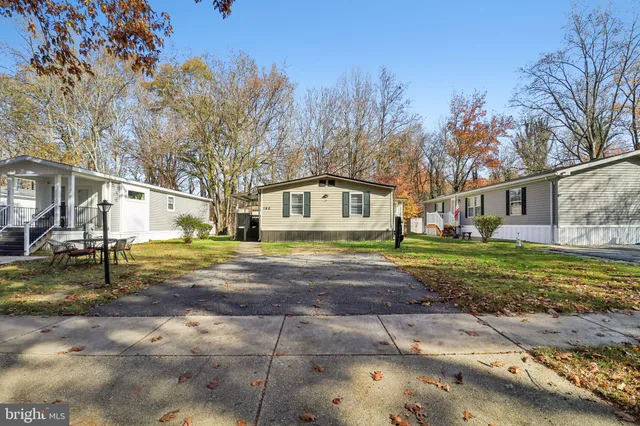 $79,000 | 190 Boones Drive, Lothian, MD 20711