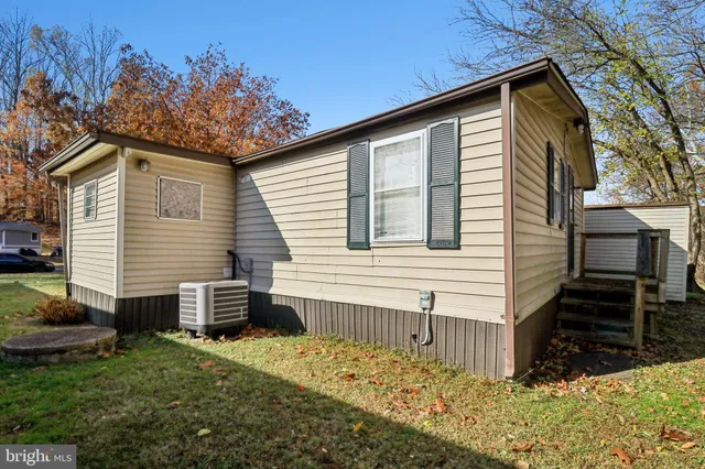 $79,000 | 190 Boones Drive, Lothian, MD 20711