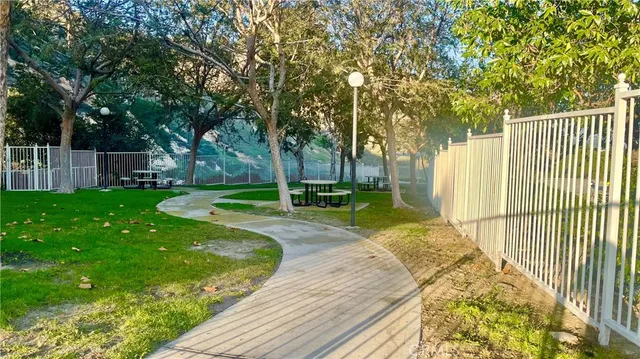 $626,000 | 309 Vía Moreno, Pomona, CA 91766