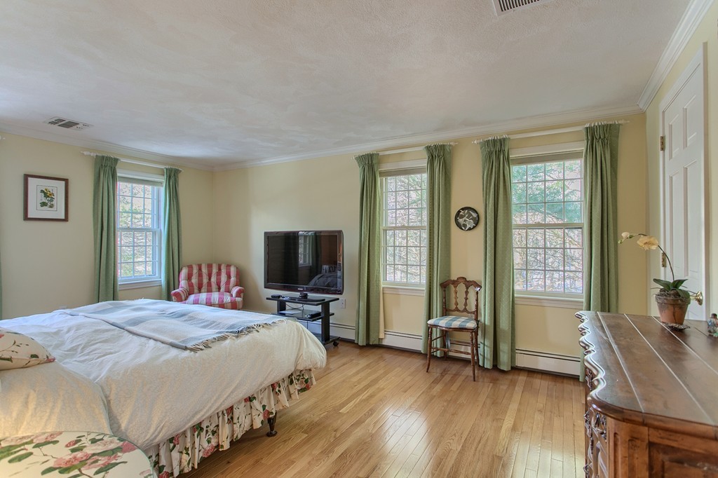 13 Landmark Road Westford, MA 01886 - Photo 7 of 30 Gallery Image 7